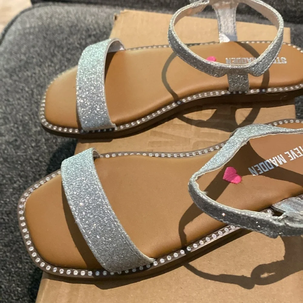 Kids Steve Madden Sandals 🌼